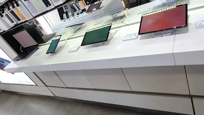 Samsung Experience Store- Besant Road store image 3