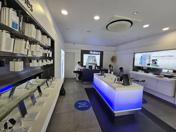 Samsung Experience Store- Honey Park Road store image