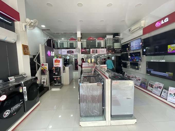 LG BEST SHOP - CYBER PERIPHERALS PVT LTD-Chhatrapati Sambhajinagar store image 4