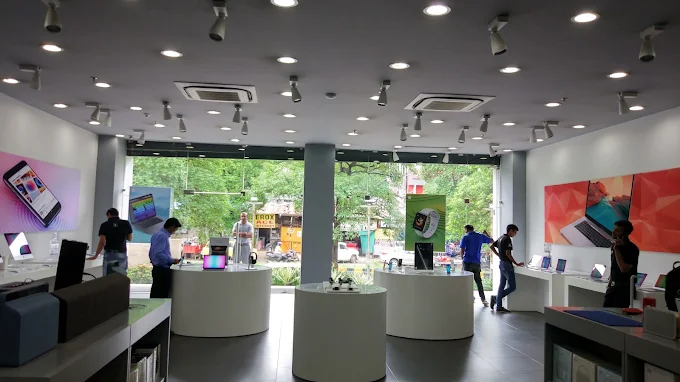 iNSPiRE-Apple Premium Partner-Civil Lines-Nagpur store image 3