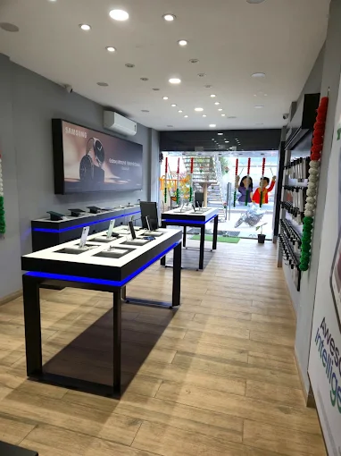 Samsung Experience Store- Kunirwadi store image 4
