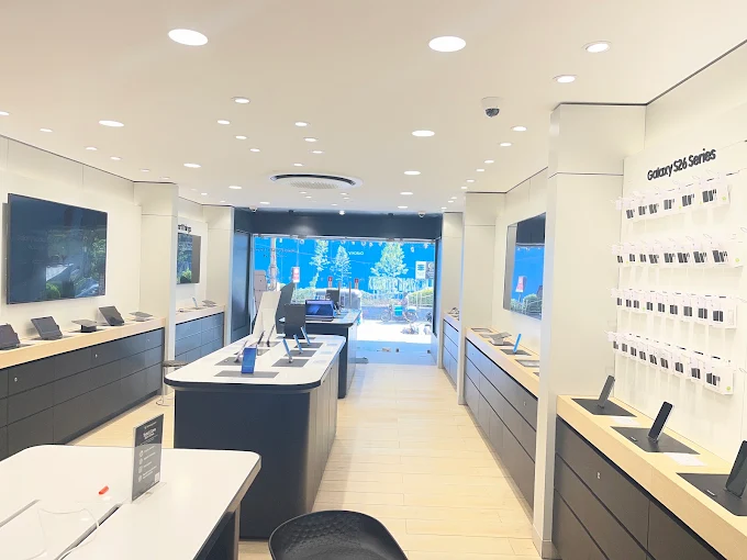 Samsung Experience Store- Anna Nagar thumbnail 4