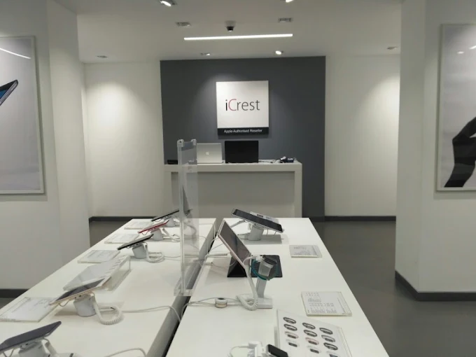 iCrest- Apple Store, Civil Lines, Bareilly store image 3