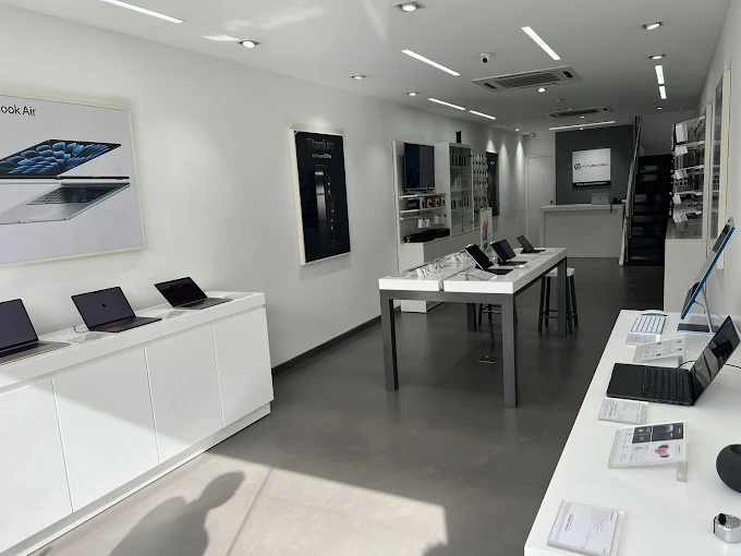 Future World - Apple Authorised Reseller-Green park store image 3