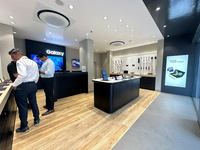 Samsung Experience Store- Shivaji Nagar store image 3
