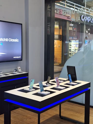 Samsung Experience Store- Katargam store image 3