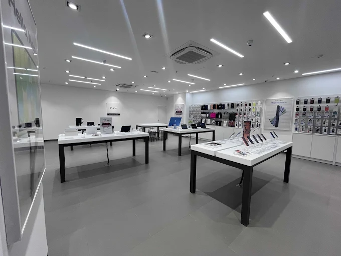 iPlanet -Apple Premium Reseller-Bannerghatta store image 3