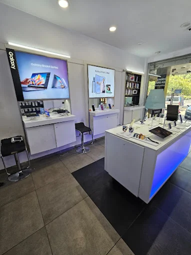 Samsung Experience Store- Dwarka, Sector 12 store image 4