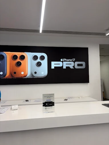 IVENUS-Apple Premium Reseller-LP Savani Road store image 3