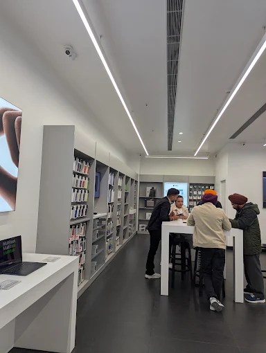 Imagine- Apple Premium Reseller, Mall of Amritsar, Amritsar store image 3