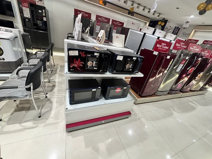 LG BEST SHOP - ELECTRO POINT, Bathinda store image 4