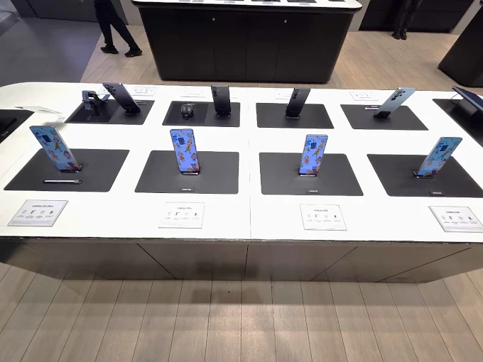 Samsung Experience Store- Phoenix Market City-Velachery store image 4