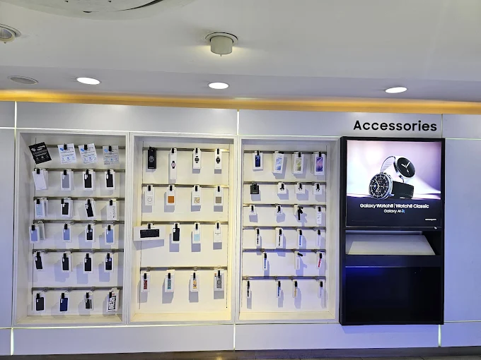Samsung Experience Store- RT Nagar thumbnail 4