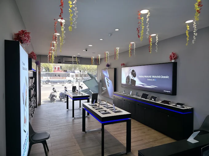 Samsung Experience Store- Ramnagar store image