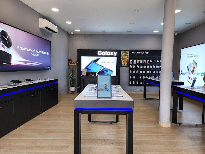 Samsung Experience Store- Vijay Nagar, Ghaziabad store image 3
