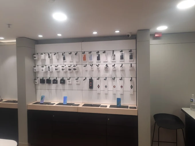 Samsung Experience Store- Wakad store image 4