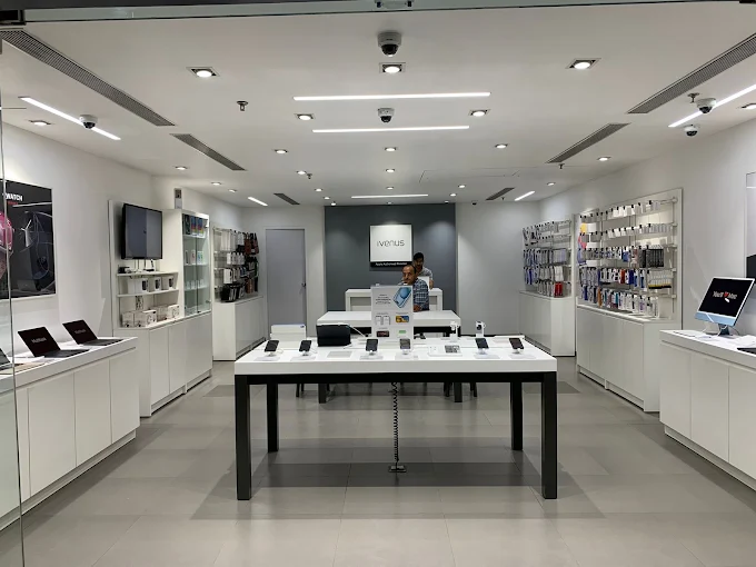 iVenus- Apple Authorised Reseller- Cross River Mall Delhi store image
