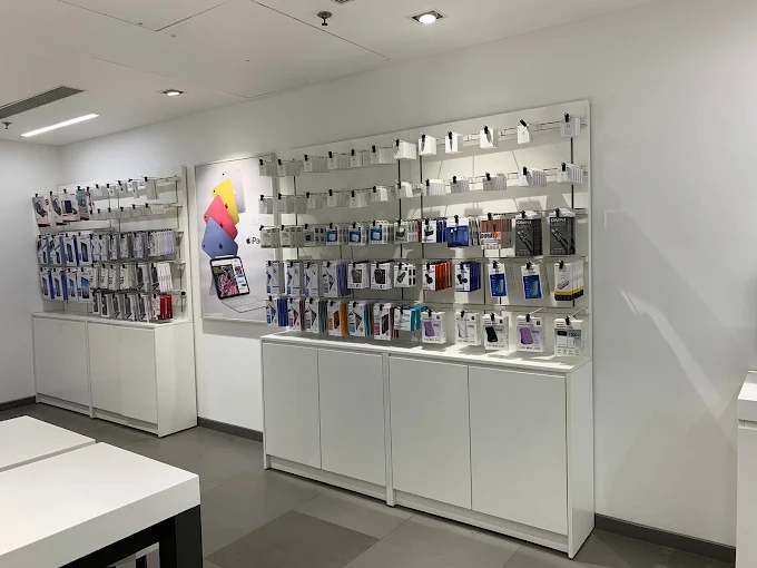 iVenus- Apple Authorised Reseller- Cross River Mall Delhi store image 4