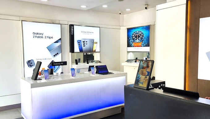 Samsung Experience Store- Rohini Secto 16 store image 4