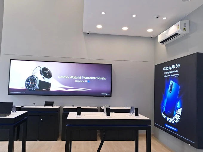 Samsung Experience Store- Ravet store image 4