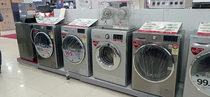 LG BEST SHOP - FOMRA & CO store image 3