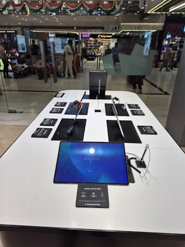 Samsung Experience Store- Orion Mall, Gorakhpur store image 3
