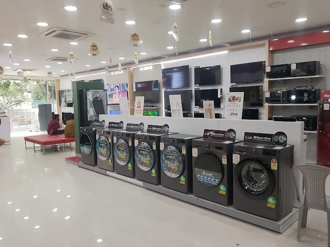 LG BEST SHOP - FOMRA & CO store image 4
