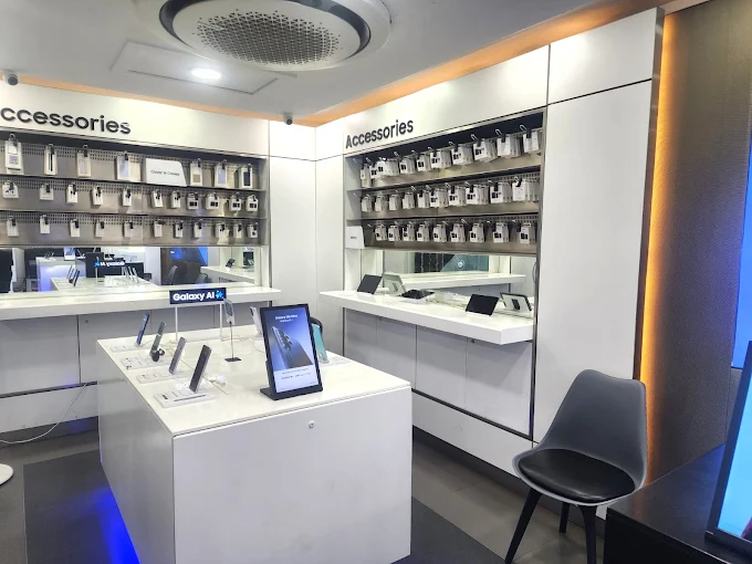 Samsung Experience Store- Nanganallur store image