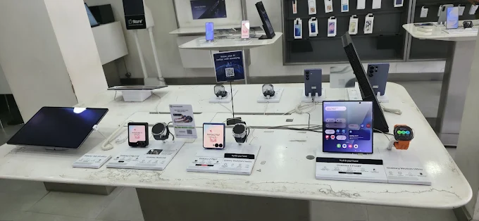 Samsung Experience Store- Hemu Kalani Market store image 4