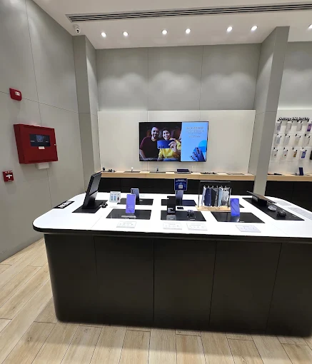 Samsung Experience Store- Kurla West store image 3