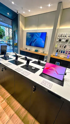 Samsung Experience Store- Bhandup West store image 4