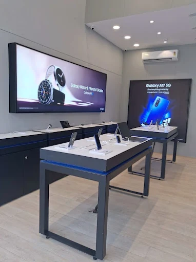 Samsung Experience Store- Ravet store image