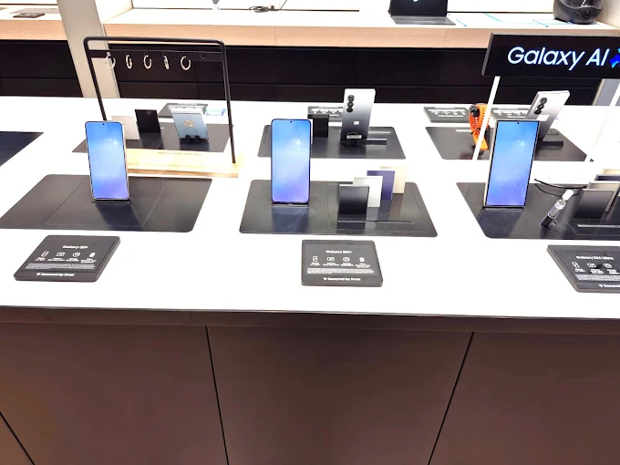 Samsung Experience Store- Civil Lines, Prayagraj store image 3