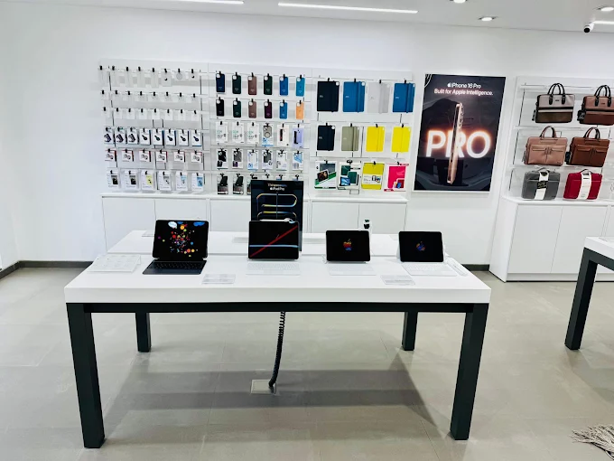 Unicorn-Apple Premium Partner-SAKORE NAGAR store image 4