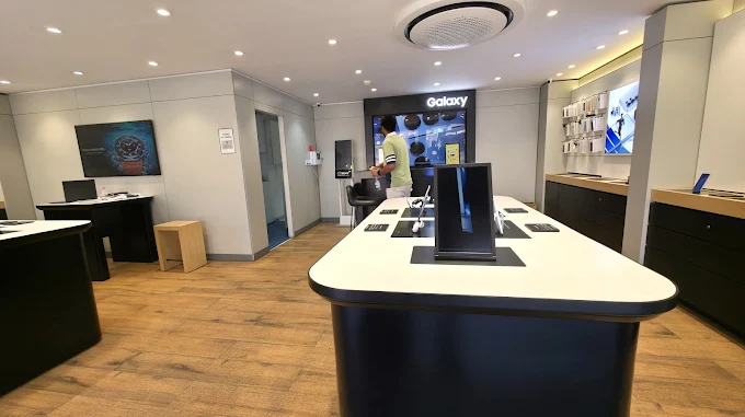 Samsung Experience Store- Vasna Road, Vadodara thumbnail 4