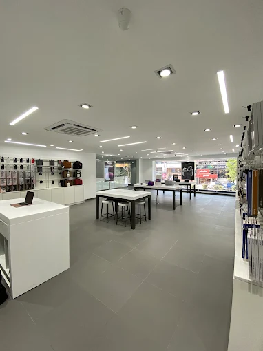UNICORN -Apple Premium Reseller-Paschim Vihar store image 3