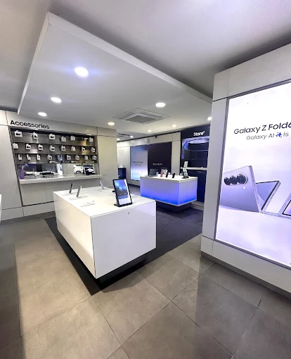 Samsung Experience Store- Vijayanagar store image 3