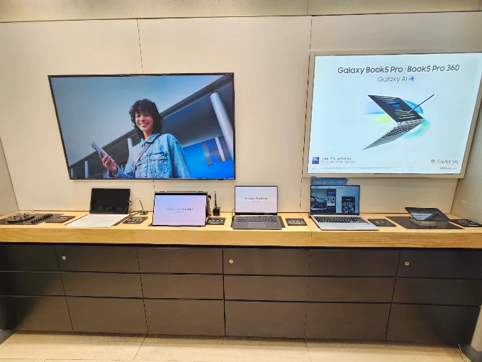 Samsung Experience Store -Airia Mall, Badshahpur, Gurugram store image 4