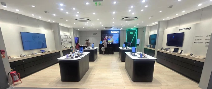Samsung Experience Store- Vasant Kunj Ambience Mall thumbnail 4