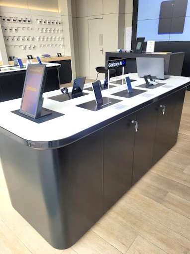 Samsung Experience Store- Spectrum Metro Mall, Noida store image