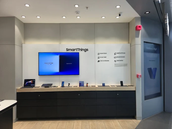 Samsung Experience Store- Bannerghatta store image 4
