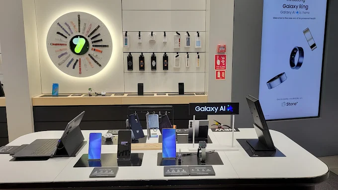 Samsung Experience Store- South Bengaluru Forum Mall store image 4