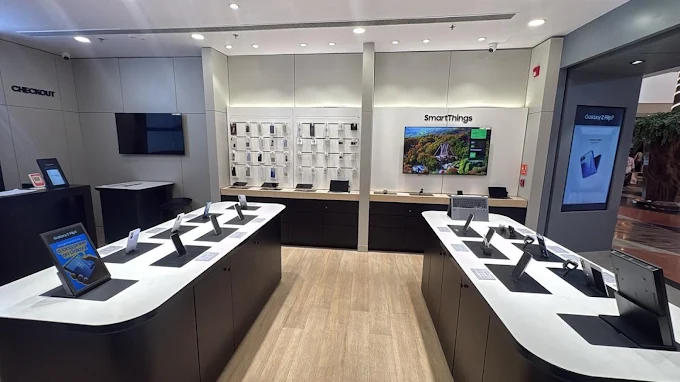 Samsung Experience Store- Phoenix United-Lucknow store image 4