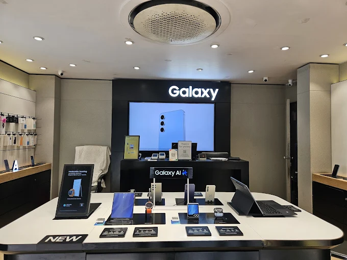 Samsung Experience Store- Rohini Sector 4 store image