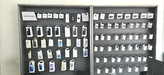 Samsung Experience Store- Hemu Kalani Market store image 3