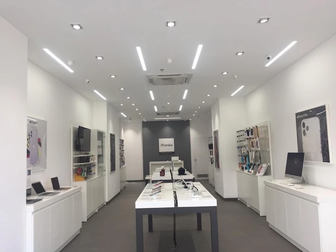 iTronics-Apple Store-Bopal store image