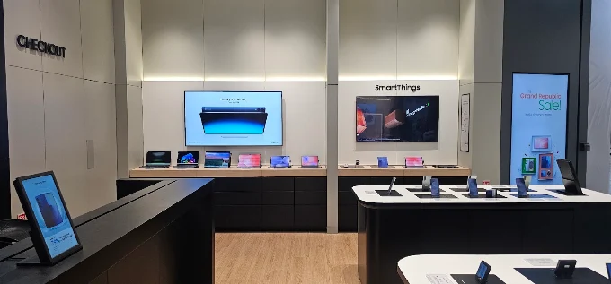 Samsung Experience Store- Lake Shore thumbnail 4