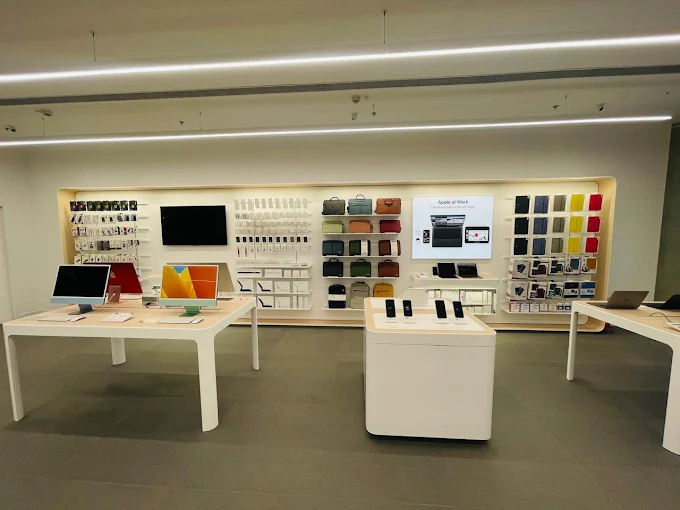 Unicorn-Apple Premium Partner-Goregoan store image