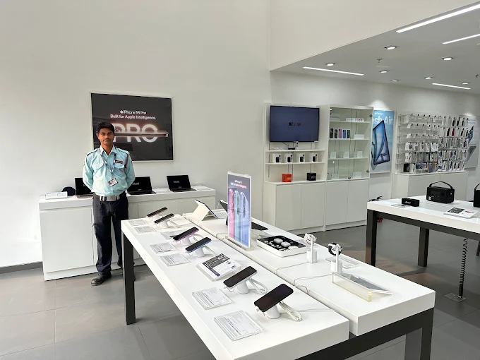 Future World - Apple Authorised Reseller, Sector No 1, Gurugram store image 3