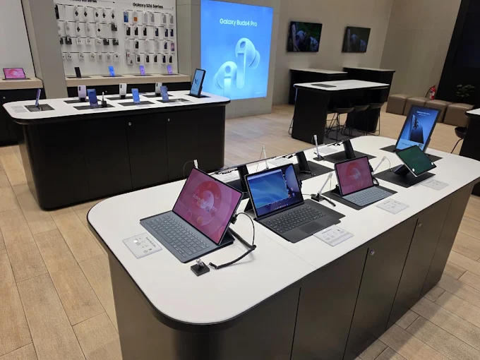 Samsung Experience Store- Mall of Millennium store image 4